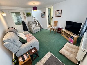 Edgecumbe Road